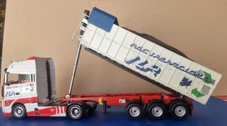 Maqueta Camión Mercedes Actros y Bañera