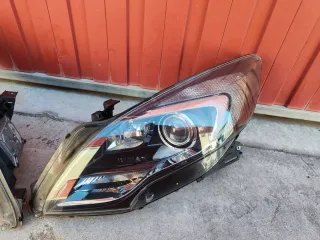 Faros Opel Zafira C