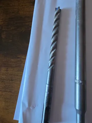 Lote Brocas hormigón SDS y puntero.