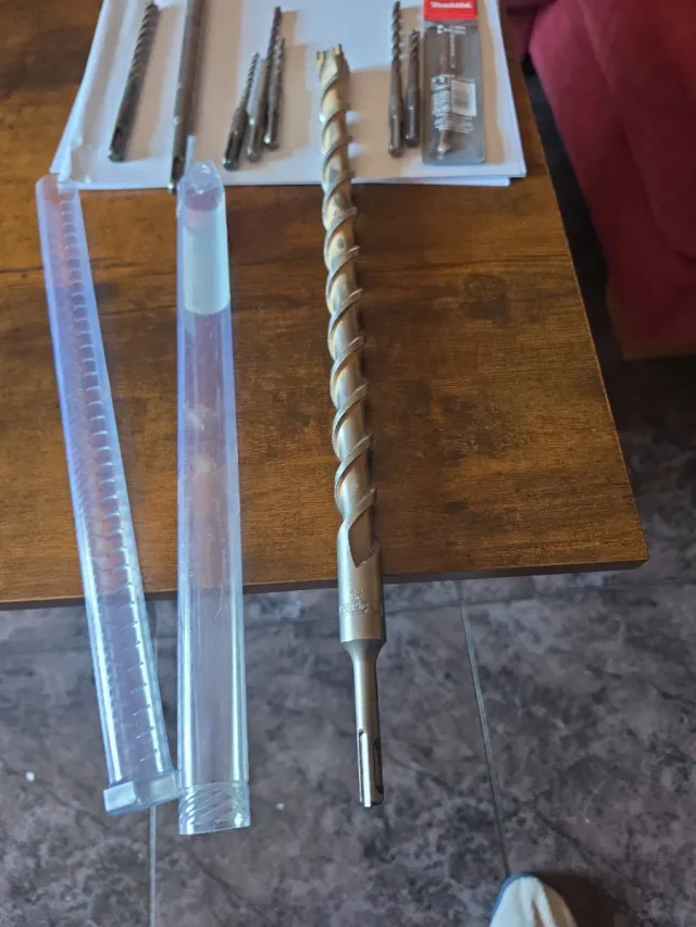 Lote Brocas hormigón SDS y puntero.