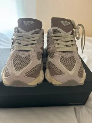 New Balance 9060 Beige/Marrón