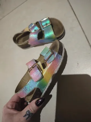 Sandalias niña Talla 23 arcoíris