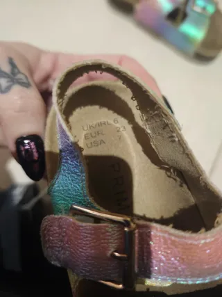 Sandalias niña Talla 23 arcoíris