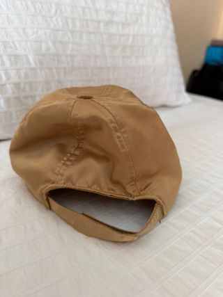 Gorras: dorada y rosa