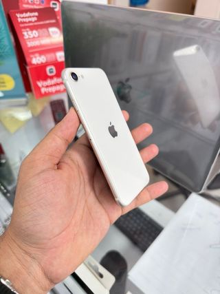 iPhone SE 2023 64GB Semi Nuevo