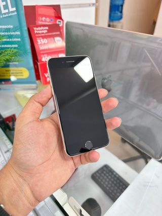 iPhone SE 2023 64GB Semi Nuevo