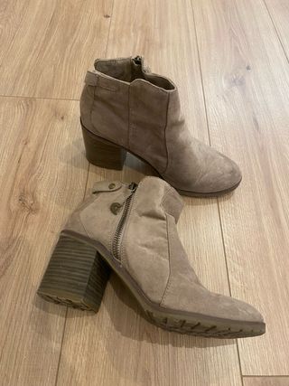 Botas ante beige talla 38