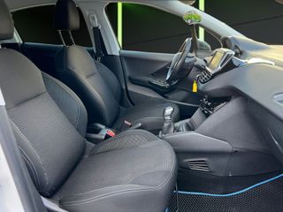 Peugeot 208 1.6 BlueHDI Allure 73 kW (100 CV)