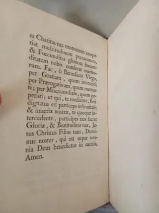 Raro y escaso devocionario en latín