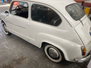 SEAT 600 d  2 unidades