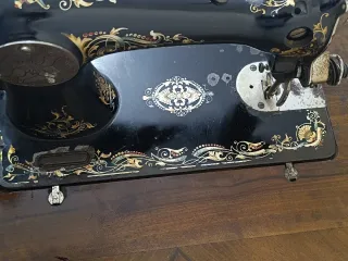 Máquina de coser Wertheim antigua