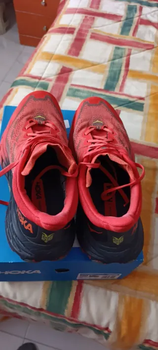 Zapatillas Hoka Trail Running Rojas/Rosa