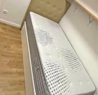 Letto con contenitore e materasso in memory foam