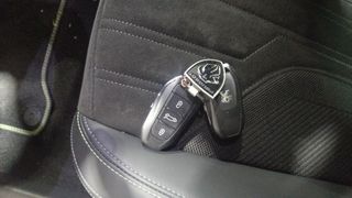 Peugeot 408 GT Hybrid eDCS6 100 kW (136 CV)