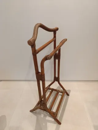 Perchero de caña y manera  101cm alto