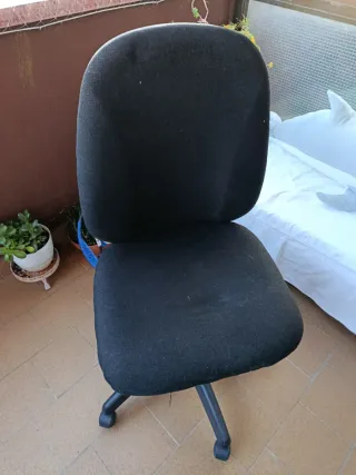 Silla de escritorio negra