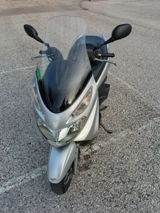 Suzuki Burgman 125cc Plata