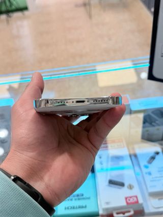 iPhone 13 Pro Max 256GB Plata Semi Nuevo