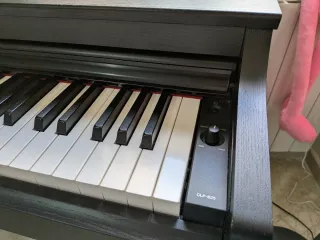 Yamaha Clavinova CLP-625 Piano Digital