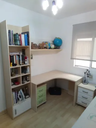 Escritorio esquinero juvenil + cajonera