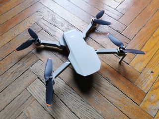 DJI Mini 2 Fly More Combo Drone