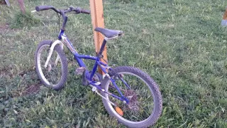 Bicicleta infantil Decathlon azul