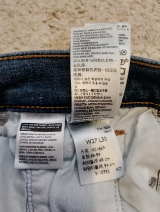 Vaqueros Levi's Classic Straight Mujer W27 L30 New