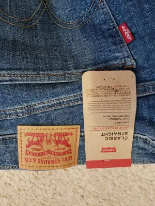 Vaqueros Levi's Classic Straight Mujer W27 L30 New