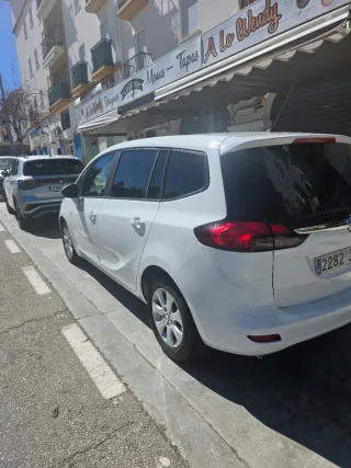 Opel Zafira Tourer 2015