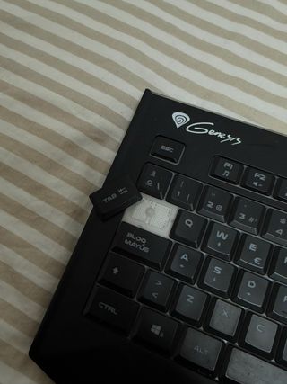 Teclado Gaming Genesis Lith 400 RGB Slim