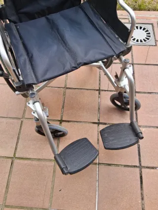 Silla de ruedas económica plegable