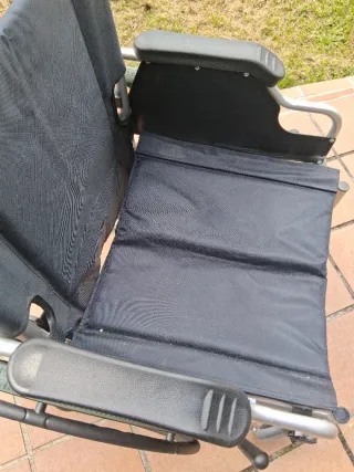 Silla de ruedas económica plegable