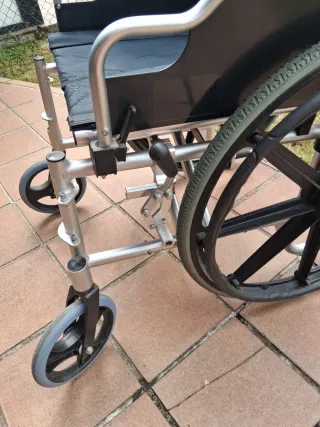 Silla de ruedas económica plegable