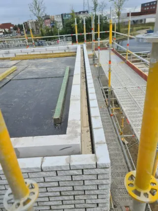 Yo busco chaposas de construccion