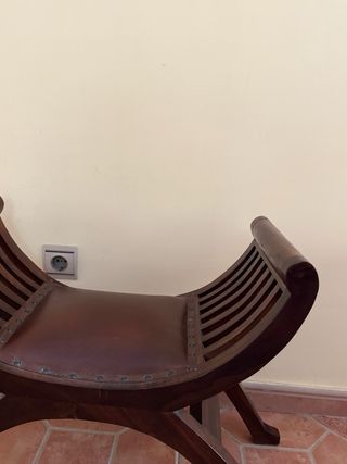 Banco madera maciza con cojín cuero