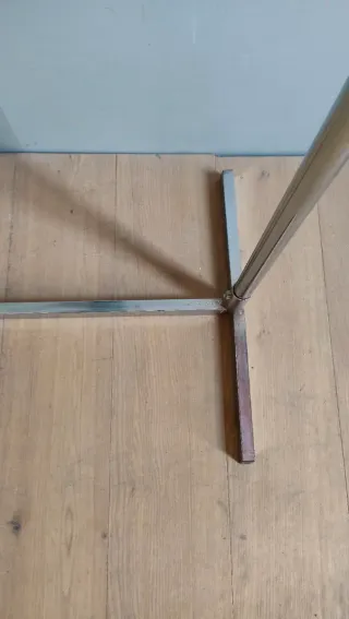 Perchero extensible metal plateado