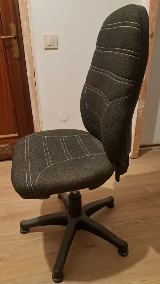 Silla de escritorio tela gris