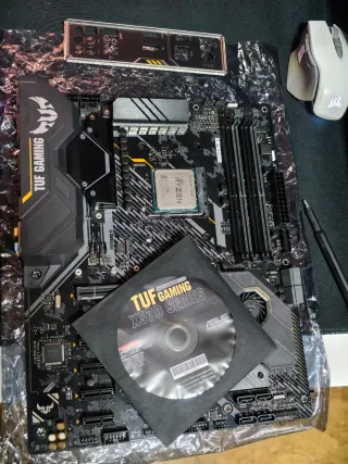 Placa Base Asus TUF X570-PLUS + Ryzen 7 2700X