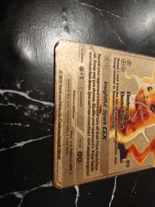 Carta Pokémon Detective Pikachu GX Dorada