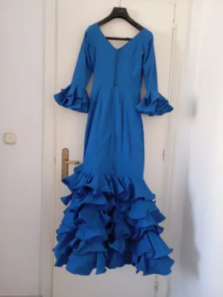 Abito flamenco blu con volant