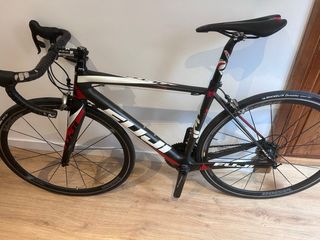 Bicicleta carretera Fuji Altamira