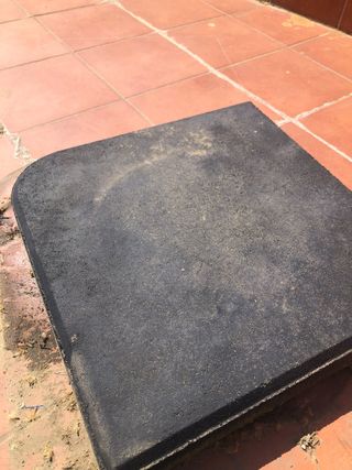 Base Parasol quadrada de formigó negre. En tinc 4!