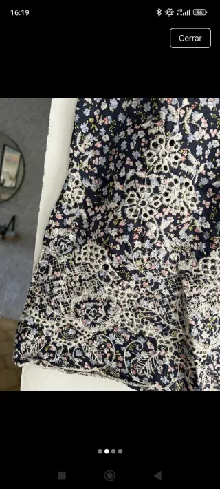 Camiseta tirantes floral azul y blanco Talla M