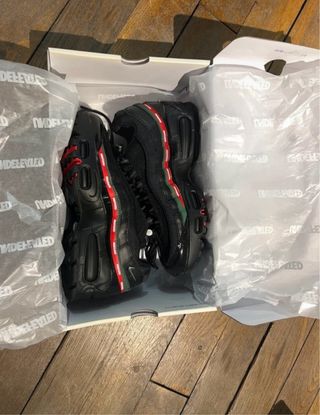 Nike Air Max 95 x Undefeated