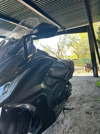 Kymco Ak 550 Maxi Scooter Negra