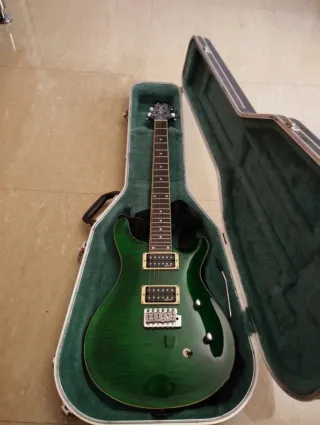 Guitarra Eléctrica Verde