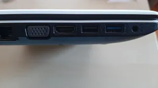 Ordenador ASUS blanco