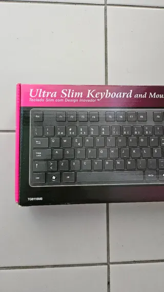 Kit Teclado e Rato USB Preto