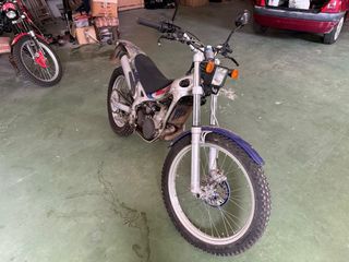 Beta Rev 3 Trial con asiento de paseo