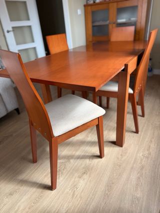 Mesa Comedor Extensible Cuadrada + 4 Sillas